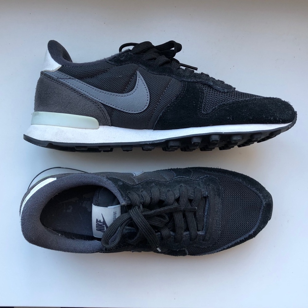 Nike Internationalist Sneaker Black